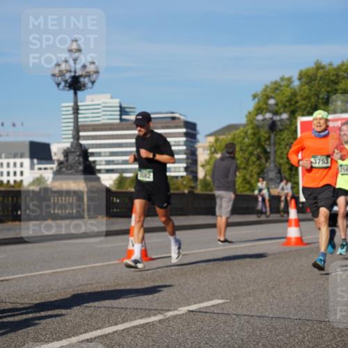 07.09.2025 - BARMER Alsterlauf Yannick Fuchs http://msf.ph/oto/8747793 07.09.2025 09:32:43 Laufen 5582, 3753, 2566 meine-sportfotos.de