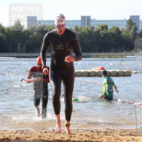 07.09.2025 - 19. Norderstedt Triathlon Luisa Fischer http://msf.ph/oto/8747796 07.09.2025 10:50:06 Schwimmen 238, 1158, 1171, 1176, 1355 meine-sportfotos.de