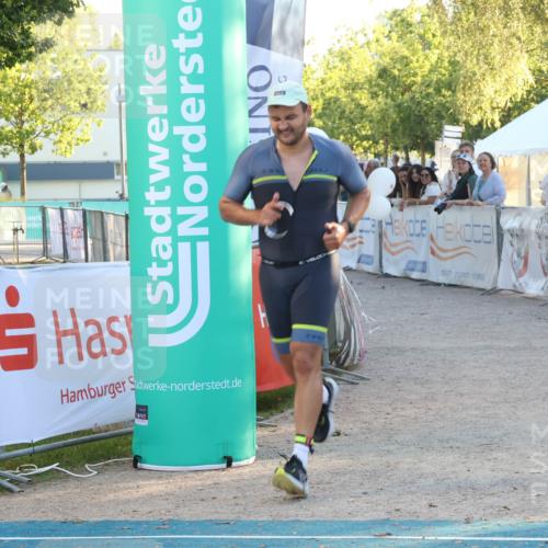 07.09.2025 - 19. Norderstedt Triathlon Luisa Fischer http://msf.ph/oto/8747805 07.09.2025 17:36:09 Ziel 1476 meine-sportfotos.de