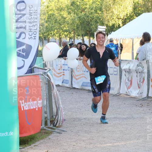 07.09.2025 - 19. Norderstedt Triathlon Luisa Fischer http://msf.ph/oto/8747822 07.09.2025 17:36:50 Ziel 401 meine-sportfotos.de