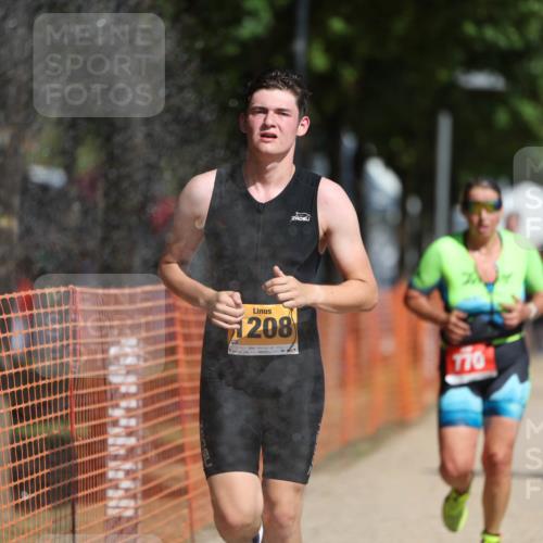 07.09.2025 - 19. Norderstedt Triathlon Michael Strokosch http://msf.ph/oto/8747838 07.09.2025 12:01:27 Laufen 770, 1208, 1301, 1332, 1348 meine-sportfotos.de