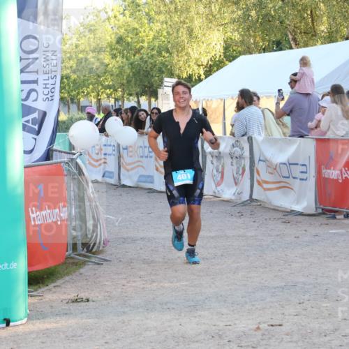 07.09.2025 - 19. Norderstedt Triathlon Luisa Fischer http://msf.ph/oto/8747842 07.09.2025 17:36:51 Ziel 401 meine-sportfotos.de