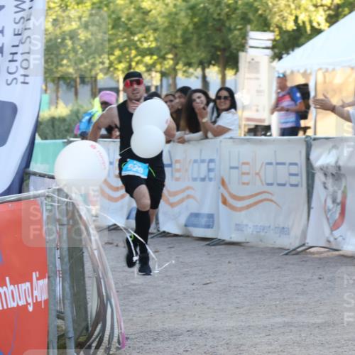 07.09.2025 - 19. Norderstedt Triathlon Luisa Fischer http://msf.ph/oto/8747909 07.09.2025 17:37:05 Ziel 929 meine-sportfotos.de