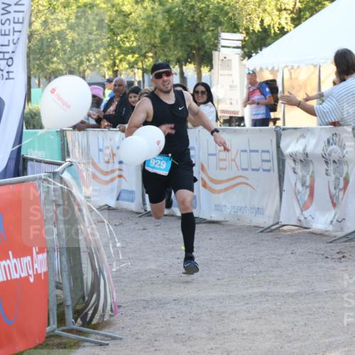 07.09.2025 - 19. Norderstedt Triathlon Luisa Fischer http://msf.ph/oto/8747912 07.09.2025 17:37:06 Ziel 929 meine-sportfotos.de