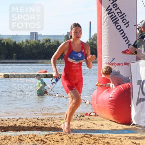 07.09.2025 - 19. Norderstedt Triathlon Luisa Fischer http://msf.ph/oto/8747917 07.09.2025 10:50:23 Schwimmen 1157, 1160, 1167, 1189, 1335 meine-sportfotos.de