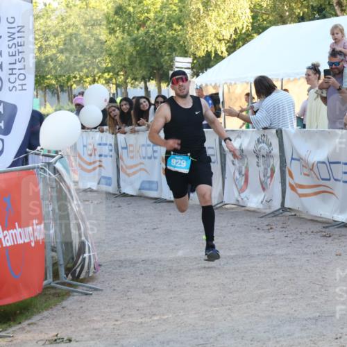 07.09.2025 - 19. Norderstedt Triathlon Luisa Fischer http://msf.ph/oto/8747923 07.09.2025 17:37:06 Ziel 929 meine-sportfotos.de