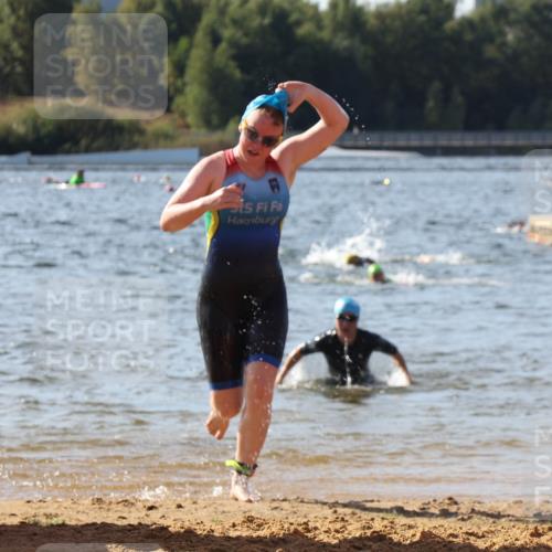 07.09.2025 - 19. Norderstedt Triathlon Luisa Fischer http://msf.ph/oto/8747941 07.09.2025 10:50:27 Schwimmen 1160, 1167, 1189 meine-sportfotos.de