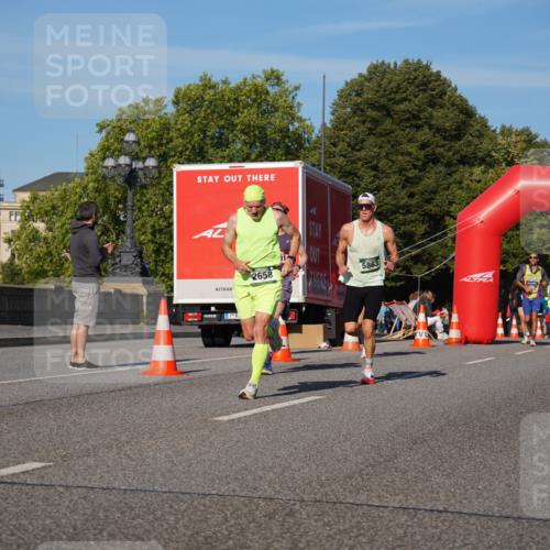 07.09.2025 - BARMER Alsterlauf Yannick Fuchs http://msf.ph/oto/8747956 07.09.2025 09:32:50 Laufen 2658, 5863 meine-sportfotos.de