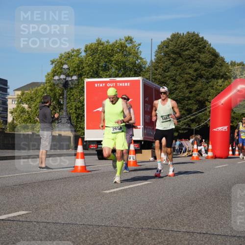 07.09.2025 - BARMER Alsterlauf Yannick Fuchs http://msf.ph/oto/8747966 07.09.2025 09:32:50 Laufen 2658, 5863, 8437 meine-sportfotos.de