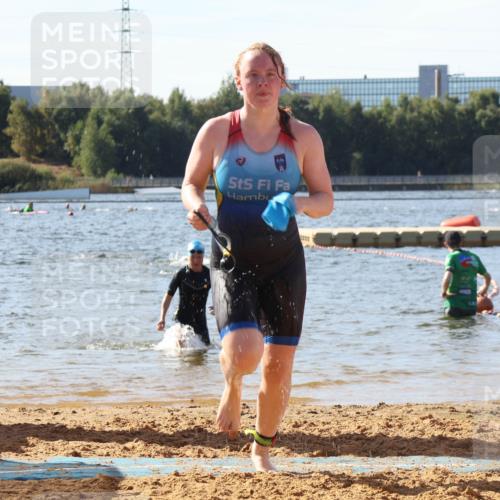 07.09.2025 - 19. Norderstedt Triathlon Luisa Fischer http://msf.ph/oto/8747977 07.09.2025 10:50:29 Schwimmen 1160, 1167, 1189, 1227 meine-sportfotos.de
