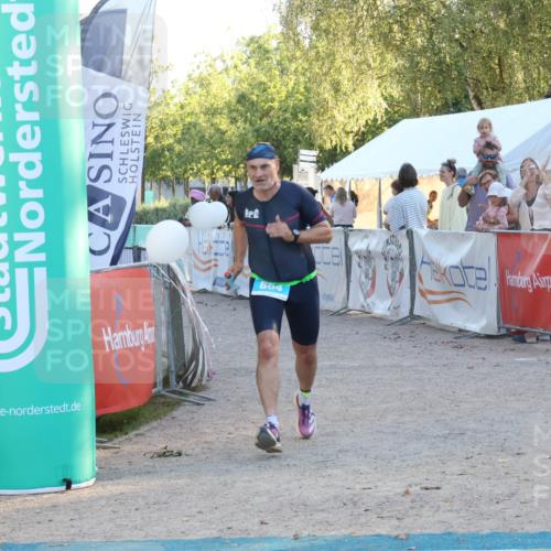 07.09.2025 - 19. Norderstedt Triathlon Luisa Fischer http://msf.ph/oto/8747981 07.09.2025 17:37:10 Ziel 864, 929 meine-sportfotos.de