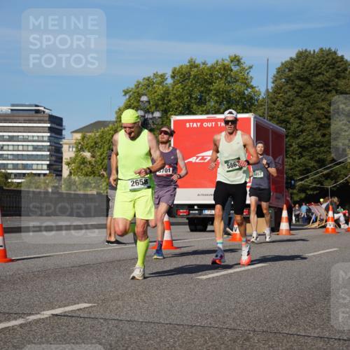 07.09.2025 - BARMER Alsterlauf Yannick Fuchs http://msf.ph/oto/8747988 07.09.2025 09:32:51 Laufen 2658, 701, 5863, 5057, 8437 meine-sportfotos.de