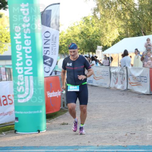 07.09.2025 - 19. Norderstedt Triathlon Luisa Fischer http://msf.ph/oto/8747990 07.09.2025 17:37:11 Ziel 864, 929 meine-sportfotos.de