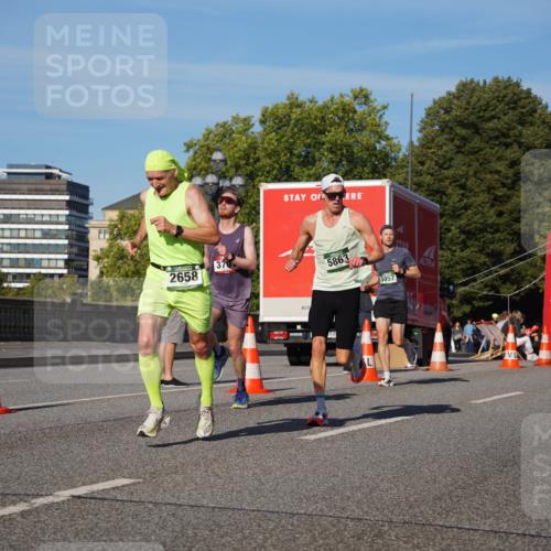 07.09.2025 - BARMER Alsterlauf Yannick Fuchs http://msf.ph/oto/8747993 07.09.2025 09:32:51 Laufen 2658, 370, 5863, 437, 5057 meine-sportfotos.de