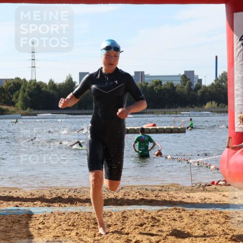 07.09.2025 - 19. Norderstedt Triathlon Luisa Fischer http://msf.ph/oto/8748012 07.09.2025 10:50:35 Schwimmen 1167, 1189, 1227 meine-sportfotos.de