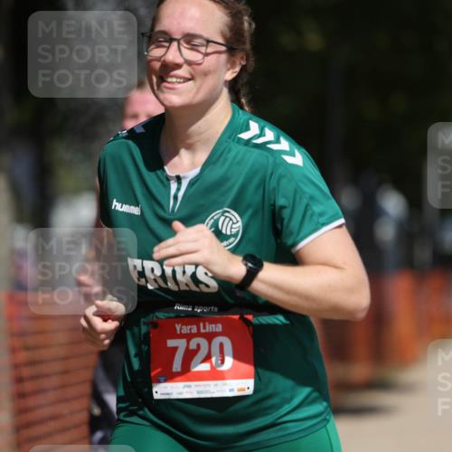 07.09.2025 - 19. Norderstedt Triathlon Michael Strokosch http://msf.ph/oto/8748021 07.09.2025 12:38:35 Laufen 720, 1224 meine-sportfotos.de