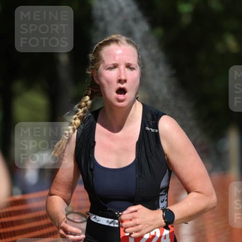 07.09.2025 - 19. Norderstedt Triathlon Michael Strokosch http://msf.ph/oto/8748028 07.09.2025 12:38:36 Laufen 720, 1224 meine-sportfotos.de