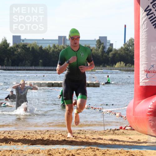 07.09.2025 - 19. Norderstedt Triathlon Luisa Fischer http://msf.ph/oto/8748035 07.09.2025 10:50:52 Schwimmen 749, 1173 meine-sportfotos.de