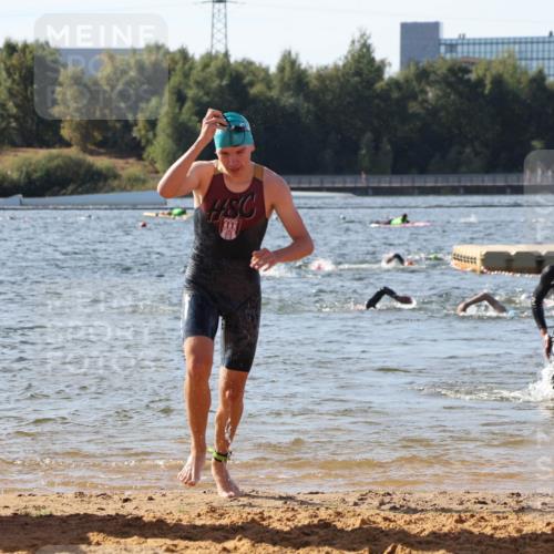07.09.2025 - 19. Norderstedt Triathlon Luisa Fischer http://msf.ph/oto/8748106 07.09.2025 10:51:00 Schwimmen 749, 1172, 1173, 1202 meine-sportfotos.de