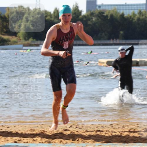 07.09.2025 - 19. Norderstedt Triathlon Luisa Fischer http://msf.ph/oto/8748124 07.09.2025 10:51:01 Schwimmen 749, 1172, 1173, 1202 meine-sportfotos.de