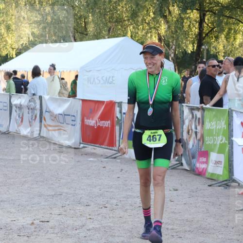 07.09.2025 - 19. Norderstedt Triathlon Luisa Fischer http://msf.ph/oto/8748125 07.09.2025 17:38:34 Ziel 466, 924 meine-sportfotos.de