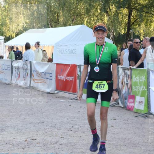 07.09.2025 - 19. Norderstedt Triathlon Luisa Fischer http://msf.ph/oto/8748130 07.09.2025 17:38:35 Ziel 466, 924 meine-sportfotos.de