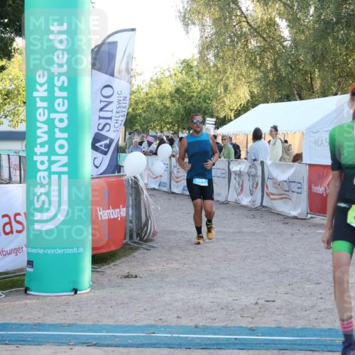 07.09.2025 - 19. Norderstedt Triathlon Luisa Fischer http://msf.ph/oto/8748142 07.09.2025 17:38:36 Ziel 466, 924 meine-sportfotos.de