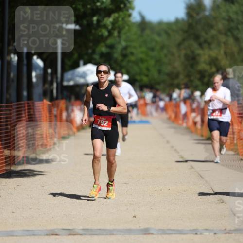 07.09.2025 - 19. Norderstedt Triathlon Michael Strokosch http://msf.ph/oto/8748160 07.09.2025 12:39:00 Laufen 165, 273, 724, 792 meine-sportfotos.de