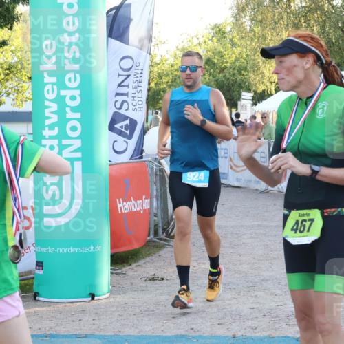 07.09.2025 - 19. Norderstedt Triathlon Luisa Fischer http://msf.ph/oto/8748171 07.09.2025 17:38:38 Ziel 466, 924 meine-sportfotos.de