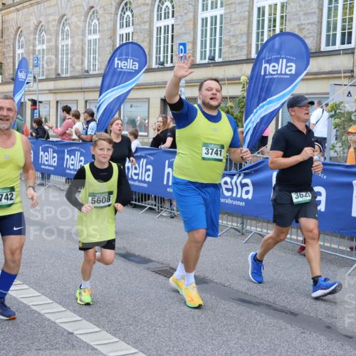 07.09.2025 - BARMER Alsterlauf Strokosch-Dieckow http://msf.ph/oto/8748199 07.09.2025 10:16:25 Ziel 2857, 3403, 3808, 3933, 4495, 4497, 4534, 4693, 4765, 4995, 5163, 5261, 5597, 8131, 8138 meine-sportfotos.de