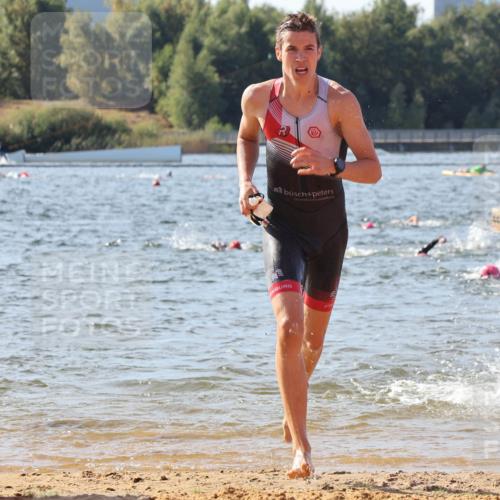 07.09.2025 - 19. Norderstedt Triathlon Luisa Fischer http://msf.ph/oto/8748219 07.09.2025 10:51:24 Schwimmen 821, 1166, 1174, 1208, 1341 meine-sportfotos.de