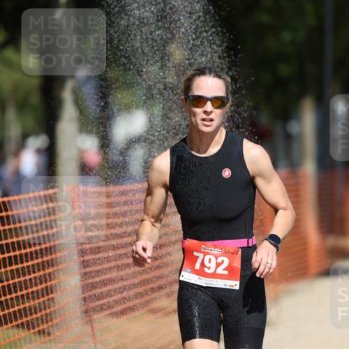 07.09.2025 - 19. Norderstedt Triathlon Michael Strokosch http://msf.ph/oto/8748226 07.09.2025 12:39:03 Laufen 165, 273, 724, 792 meine-sportfotos.de