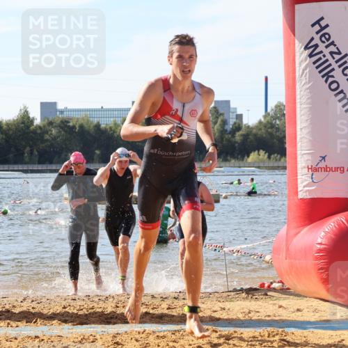 07.09.2025 - 19. Norderstedt Triathlon Luisa Fischer http://msf.ph/oto/8748238 07.09.2025 10:51:25 Schwimmen 821, 1166, 1174, 1208, 1341 meine-sportfotos.de