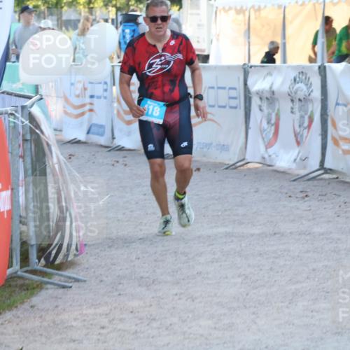 07.09.2025 - 19. Norderstedt Triathlon Luisa Fischer http://msf.ph/oto/8748246 07.09.2025 17:42:55 Ziel 418 meine-sportfotos.de