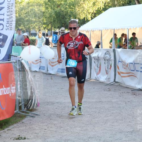 07.09.2025 - 19. Norderstedt Triathlon Luisa Fischer http://msf.ph/oto/8748259 07.09.2025 17:42:56 Ziel 418 meine-sportfotos.de