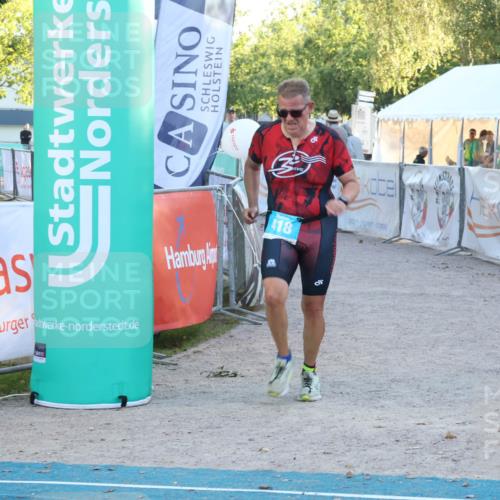 07.09.2025 - 19. Norderstedt Triathlon Luisa Fischer http://msf.ph/oto/8748278 07.09.2025 17:42:57 Ziel 418 meine-sportfotos.de
