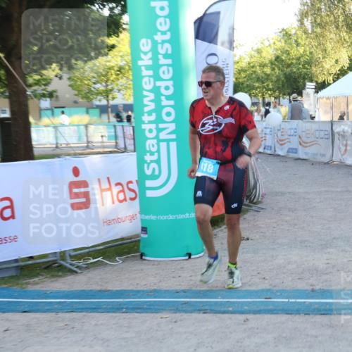07.09.2025 - 19. Norderstedt Triathlon Luisa Fischer http://msf.ph/oto/8748284 07.09.2025 17:42:58 Ziel 418 meine-sportfotos.de