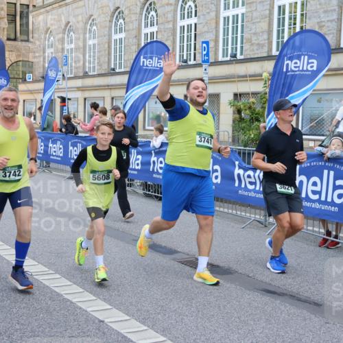 07.09.2025 - BARMER Alsterlauf Strokosch-Dieckow http://msf.ph/oto/8748293 07.09.2025 10:16:24 Ziel 2857, 3403, 3808, 3933, 4154, 4495, 4497, 4534, 4693, 4765, 5163, 5261, 5597, 8131, 8138, 8361 meine-sportfotos.de
