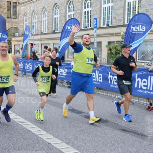 07.09.2025 - BARMER Alsterlauf Strokosch-Dieckow http://msf.ph/oto/8748317 07.09.2025 10:16:24 Ziel 2857, 3403, 3808, 3933, 4154, 4495, 4497, 4534, 4693, 4765, 5163, 5261, 5597, 8131, 8138, 8361 meine-sportfotos.de
