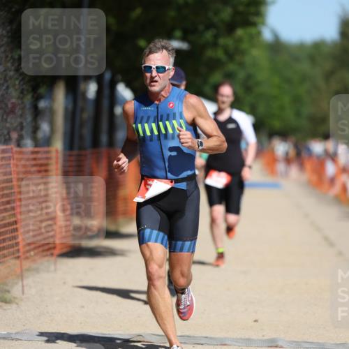 07.09.2025 - 19. Norderstedt Triathlon Michael Strokosch http://msf.ph/oto/8748324 07.09.2025 12:39:12 Laufen 791, 826, 849 meine-sportfotos.de