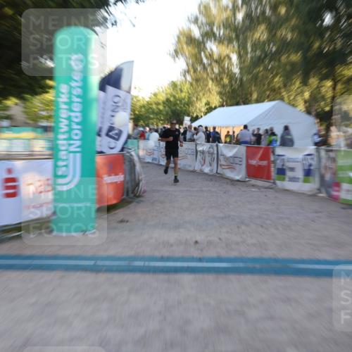 07.09.2025 - 19. Norderstedt Triathlon Luisa Fischer http://msf.ph/oto/8748378 07.09.2025 17:43:51 Ziel 383, 429, 952, 1448 meine-sportfotos.de