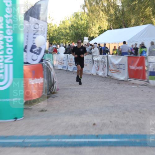 07.09.2025 - 19. Norderstedt Triathlon Luisa Fischer http://msf.ph/oto/8748382 07.09.2025 17:43:51 Ziel 383, 429, 952, 1448 meine-sportfotos.de