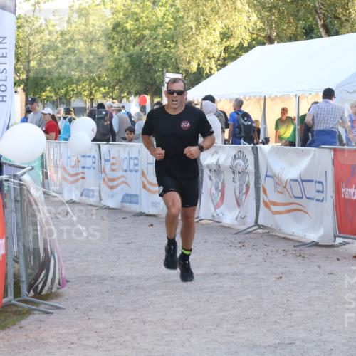 07.09.2025 - 19. Norderstedt Triathlon Luisa Fischer http://msf.ph/oto/8748386 07.09.2025 17:43:52 Ziel 383, 429, 952, 1448 meine-sportfotos.de