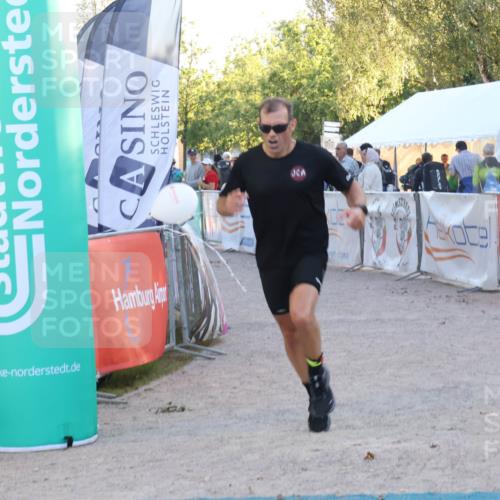 07.09.2025 - 19. Norderstedt Triathlon Luisa Fischer http://msf.ph/oto/8748400 07.09.2025 17:43:54 Ziel 429, 952, 1448 meine-sportfotos.de