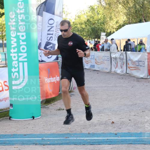 07.09.2025 - 19. Norderstedt Triathlon Luisa Fischer http://msf.ph/oto/8748405 07.09.2025 17:43:54 Ziel 429, 952, 1448 meine-sportfotos.de