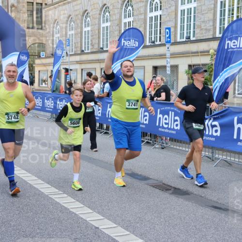 07.09.2025 - BARMER Alsterlauf Strokosch-Dieckow http://msf.ph/oto/8748407 07.09.2025 10:16:24 Ziel 2857, 3403, 3808, 3933, 4154, 4495, 4497, 4534, 4693, 4765, 5163, 5261, 5597, 8131, 8138, 8361 meine-sportfotos.de