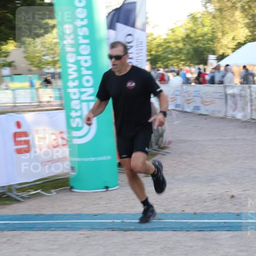 07.09.2025 - 19. Norderstedt Triathlon Luisa Fischer http://msf.ph/oto/8748408 07.09.2025 17:43:55 Ziel 952, 1448 meine-sportfotos.de