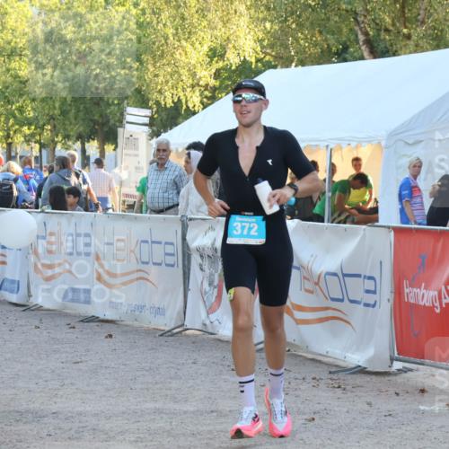 07.09.2025 - 19. Norderstedt Triathlon Luisa Fischer http://msf.ph/oto/8748435 07.09.2025 17:44:05 Ziel 372 meine-sportfotos.de
