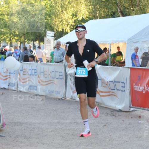 07.09.2025 - 19. Norderstedt Triathlon Luisa Fischer http://msf.ph/oto/8748438 07.09.2025 17:44:05 Ziel 372 meine-sportfotos.de