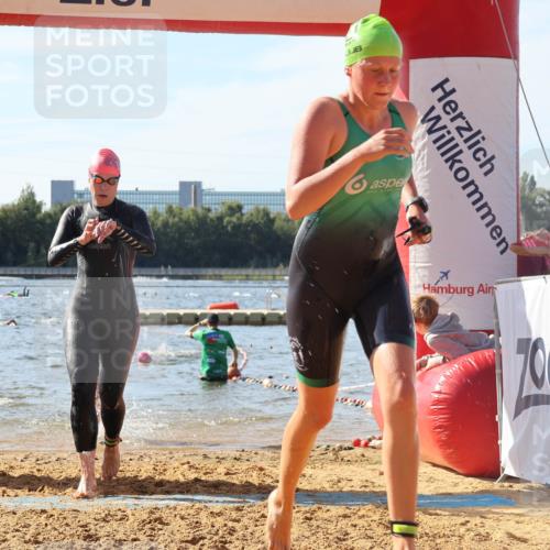 07.09.2025 - 19. Norderstedt Triathlon Luisa Fischer http://msf.ph/oto/8748443 07.09.2025 10:51:58 Schwimmen 844, 1164, 1178, 1211, 1340, 1390 meine-sportfotos.de